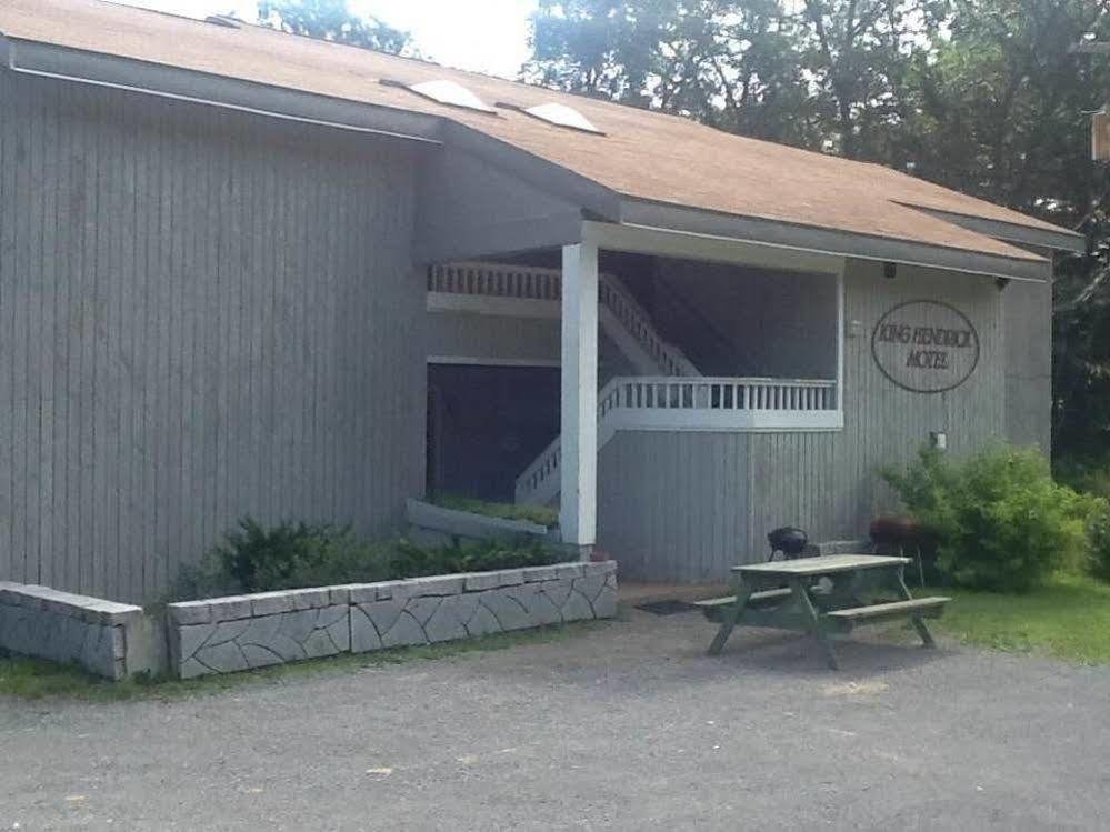 亨德里克国王汽车旅馆套房酒店 乔治湖 外观 照片